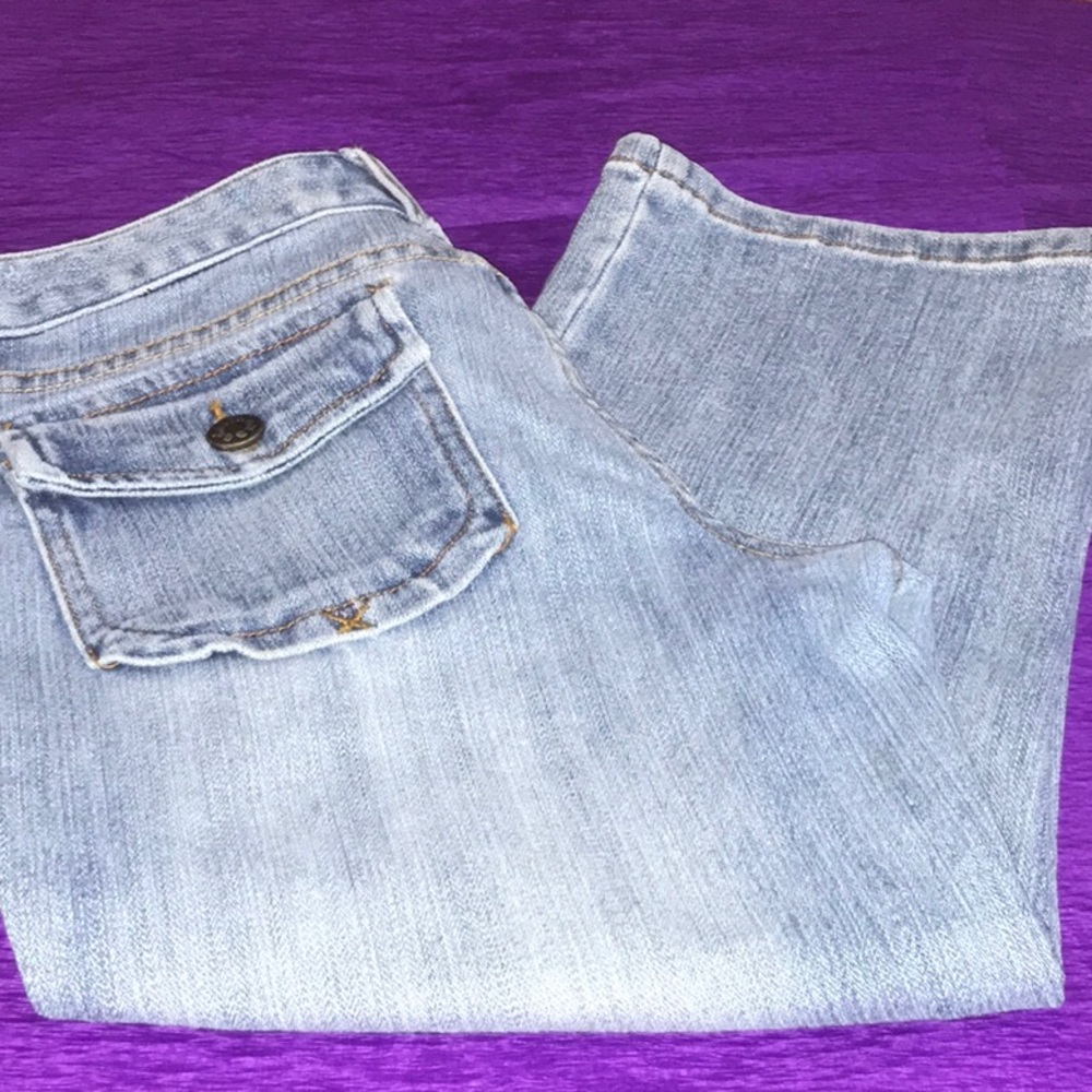 Dollhouse Capri jeans - Picture 3 of 3